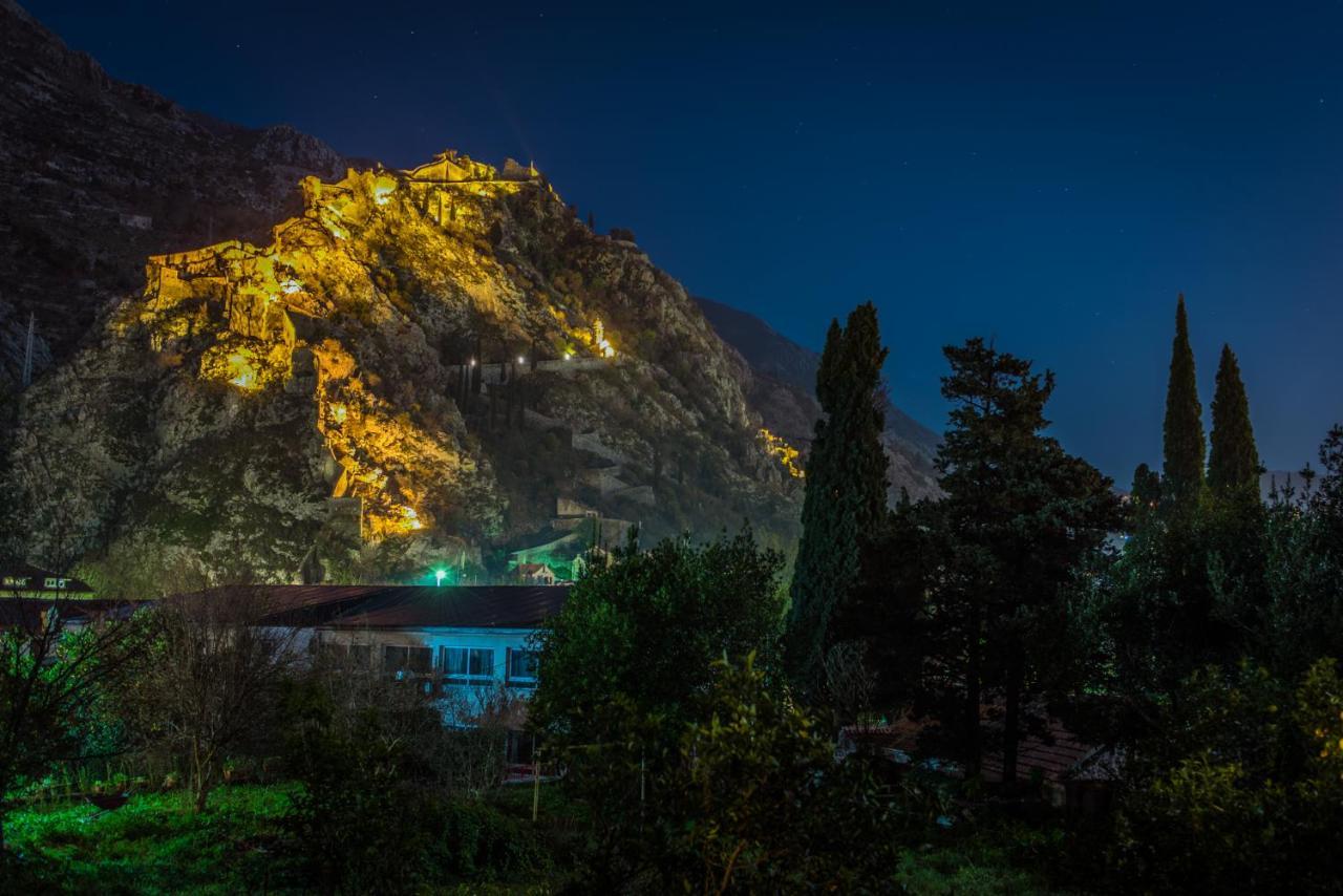 Cozy 2Br Apartment, 3 Min To The Old Town Kotor Extérieur photo